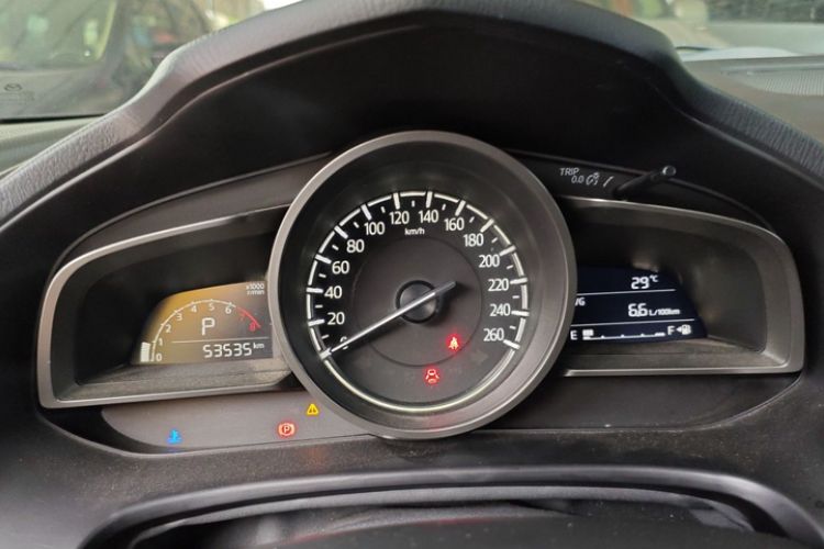 Used Mazda Mazda 3 Axela 2017 Sedan 1.5L Automatic Luxury Model Emission Standard China V
