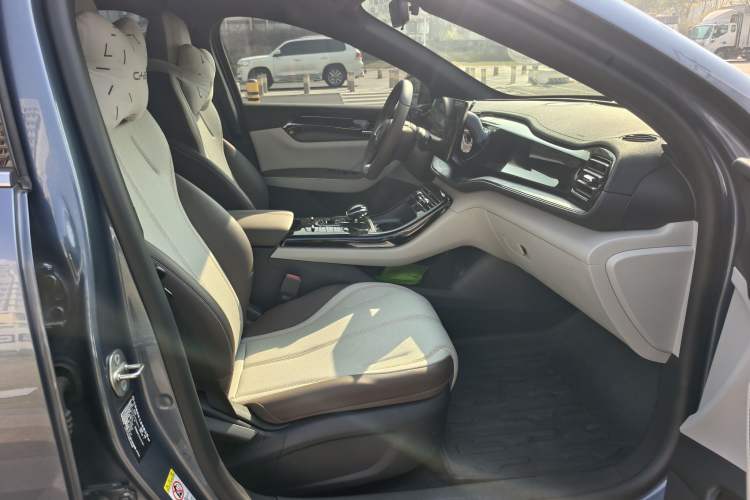 Used BYD Qin PLUS 2024 HONOR Edition DM-i 55KM Leading Model
