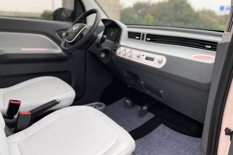 Used Wuling Hongguang MINIEV 2021 Macaron Fashion Model Lithium Iron Phosphate