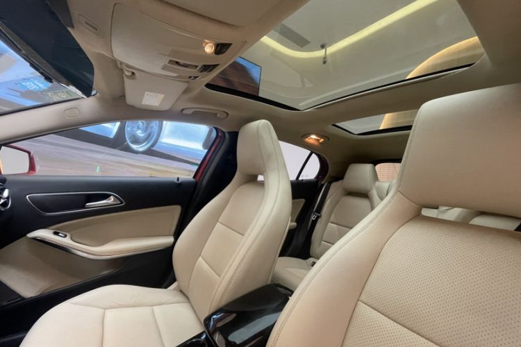 Used Mercedes-Benz GLA 2015 GLA 200 Fashion Model
