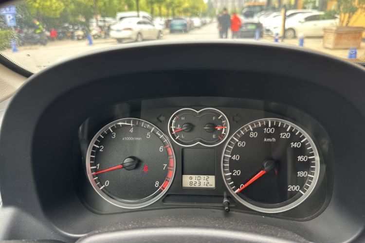 Used Haval H5 Classic 2015 2.0L Manual Two-Wheel Drive Entry-Level Trim
