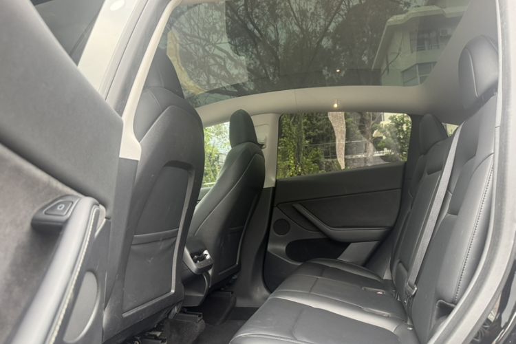 Used Tesla Model Y 2022 Rear-Wheel-Drive Version
