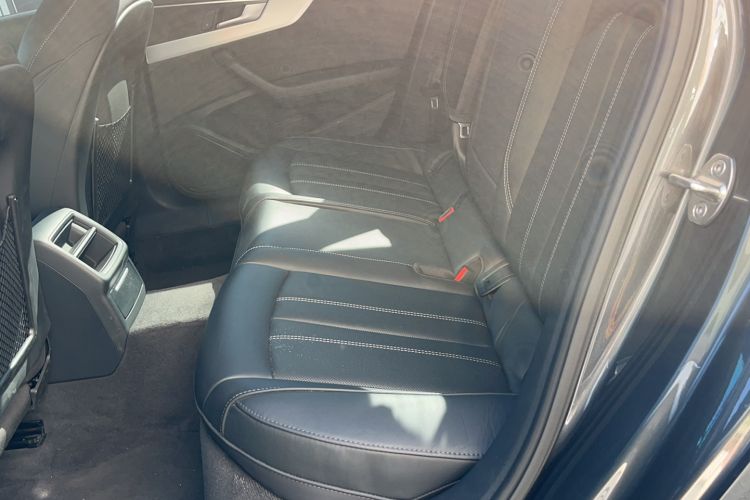 Used Audi A4L 2022 40 TFSI Fashion Dynamic Model
