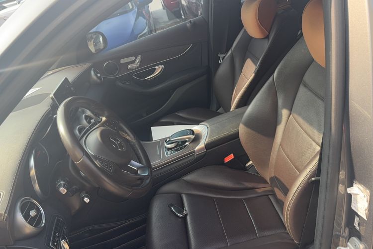 Used Mercedes-Benz GLC 2016 GLC 300 4MATIC Dynamic Model
