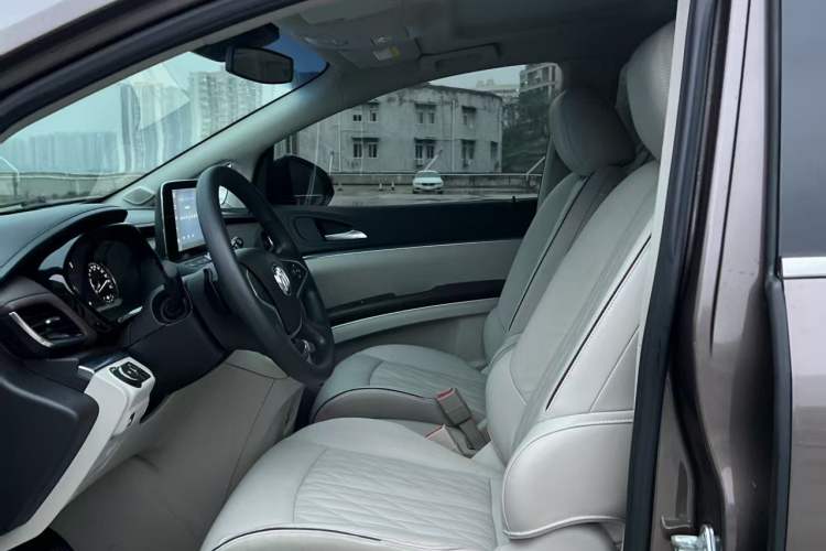 Used Buick GL8 2021 Land Cruiser Executive Class 652T Comfort Model