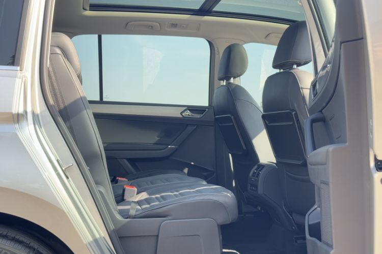 Used Volkswagen Touran 2016 Volkswagen Touran L 330TSI DSG Luxury Edition