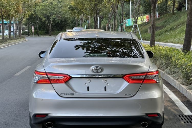 Used Toyota Camry 2021 2.0G Luxury Edition
