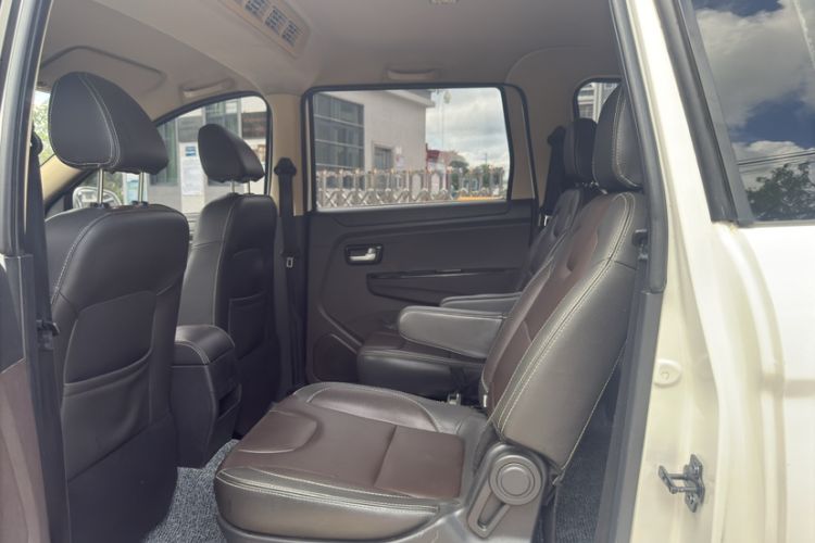 Used Dongfeng Fengon 330 2019 1.5L 330S Manual Comfort Version China VI Standard
