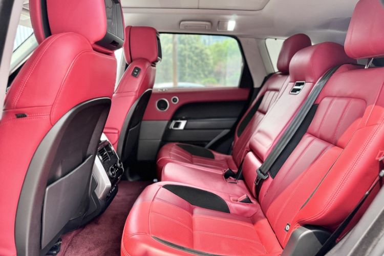 Used Land Rover Range Rover Sport 2021 3.0 L6 YAO Black Edition
