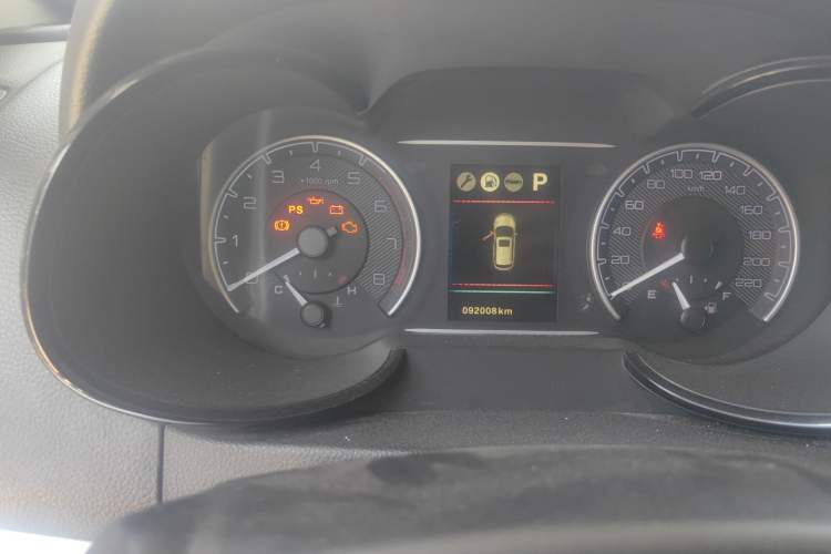 Used Dongfeng Aeolus AX7 2016 2.0L Automatic Zhiyi Trim
