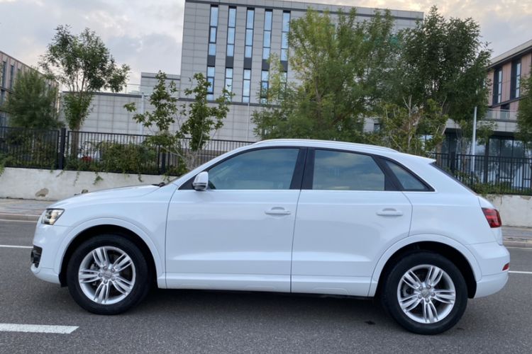 Used Audi Q3 2015 30 TFSI Comfort Model
