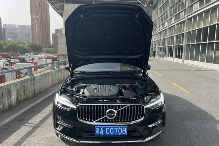 Used Volvo XC60 2022 B5 4x4 Zhiyi Luxury Edition
