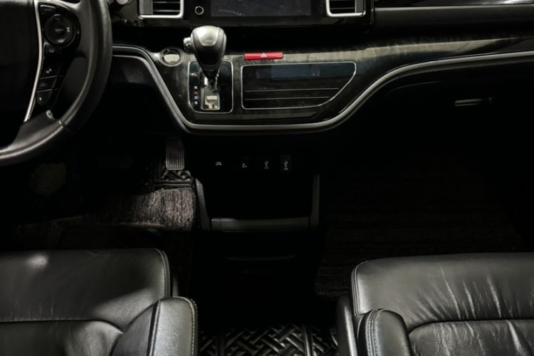 Used Honda Elysion 2019 2.0L Hybrid Luxury Edition
