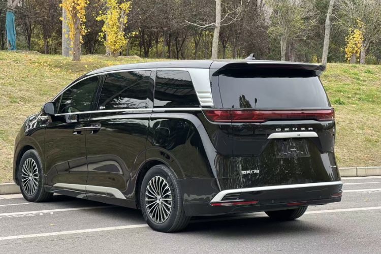 Used Denza D9 2024 DM-i 980 Four-Wheel Drive Prestige Model
