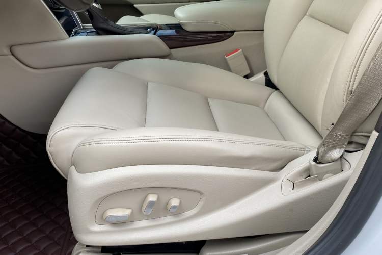 Used Cadillac XTS 2015 28T Elite Model
