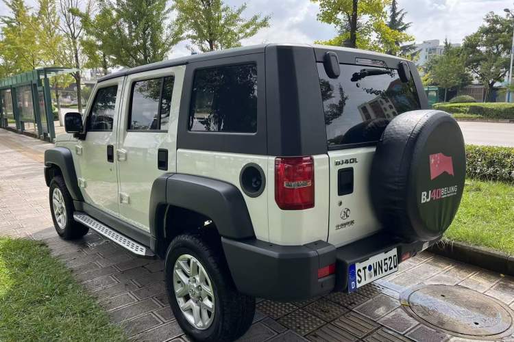 Used Beijing Auto BJ40 2016 40L 2.0T Manual All-Wheel Drive Prestige Edition
