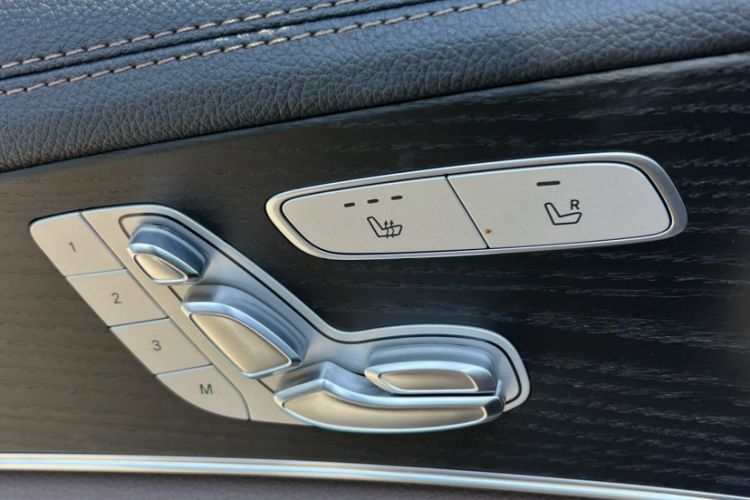 Used Mercedes-Benz E-Class 2021 E 300 L Sporty and Stylish Model
