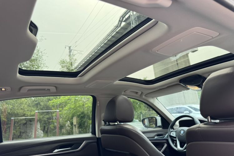 Used BMW 5 Series New Energy 2020 Mileage Upgrade Version 530Le Luxury Package
