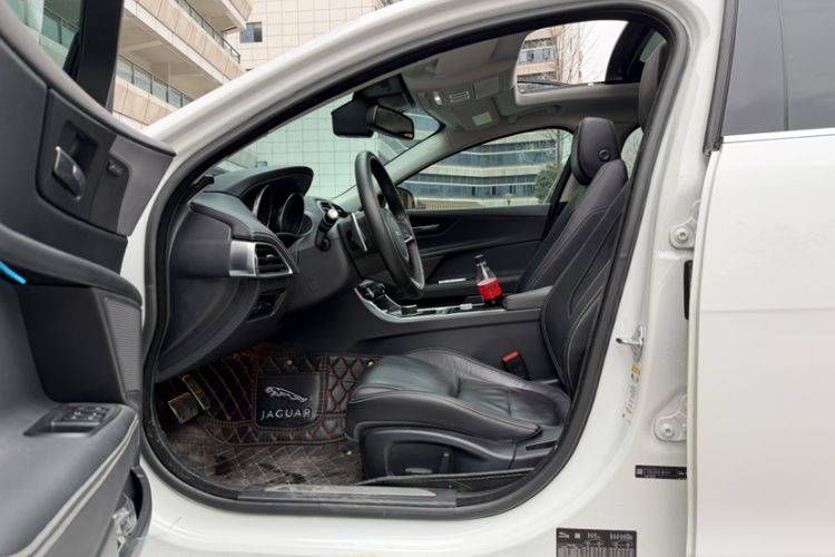 Used Jaguar XE 2018 2.0T 300 PS All-Wheel-Drive R-Sport Sport Edition