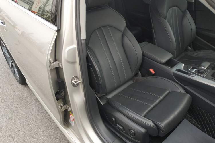 Used Audi A4L 2022 40 TFSI Fashion Dynamic Model
