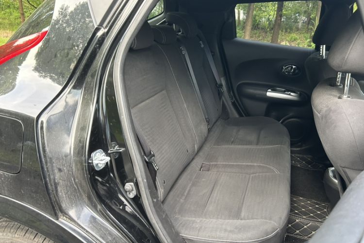 Used Infiniti ESQ 2014 1.6L Spontaneous Edition
