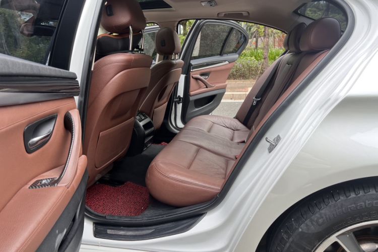 Used BMW 5 Series 2015 520i Elegant Edition
