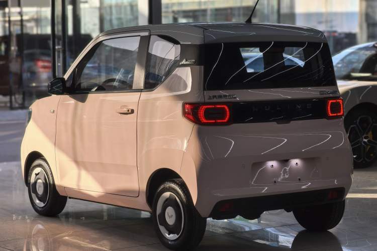 Used Wuling Hongguang MINIEV 2021 Macaron Premium Model – Lithium-NMC