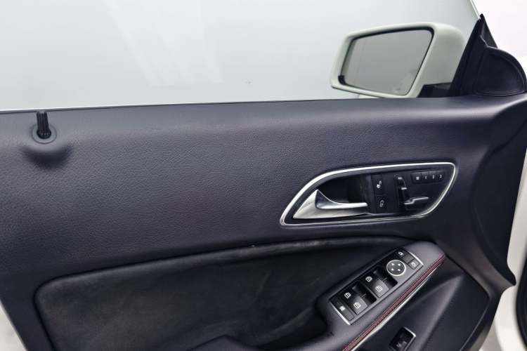 Used Mercedes-Benz CLA 2015 CLA 220 4MATIC
