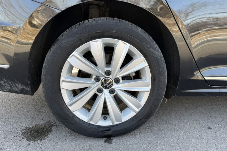 Used Volkswagen Passat 2020 Facelift 330TSI Elite Edition China VI Standard