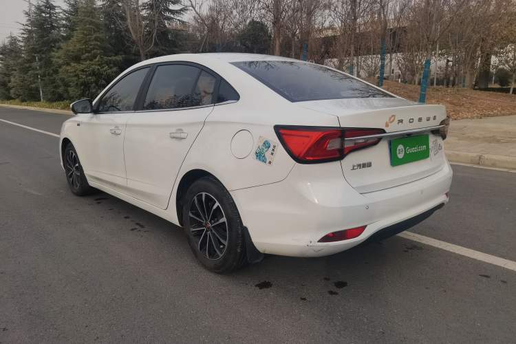 Used Roewe i5 2020 1.5L Automatic 4G Connect Luxury Flagship Edition
