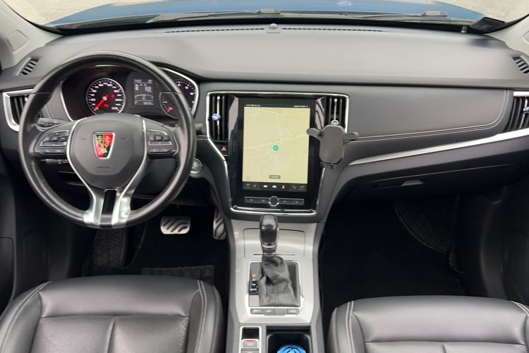 Used Roewe RX5 2016 20T Two-Wheel Drive Automatic Internet Smart Edition
