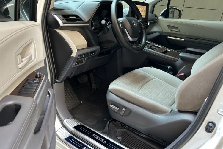 Used Toyota Sienna 2021 2.5L Hybrid Comfort Edition
