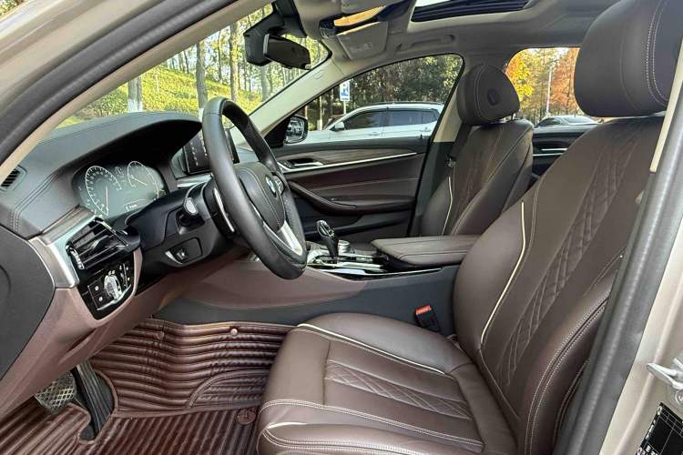 Used BMW 5 Series 2019 530Li Leading Model Luxury Package
