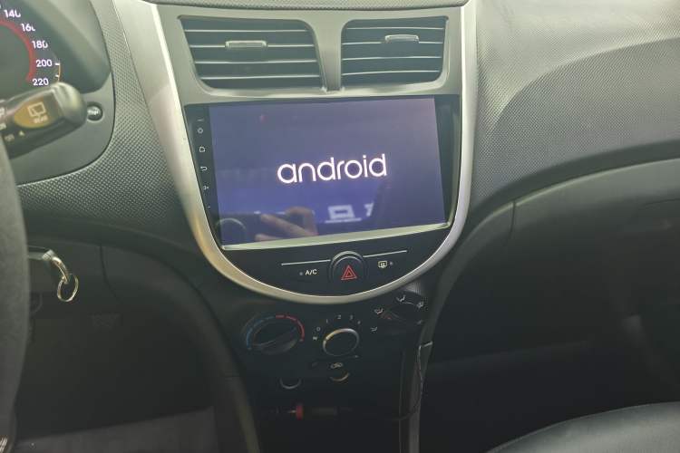 Used Hyundai Verna Ray 2014 1.4L Manual GLX
