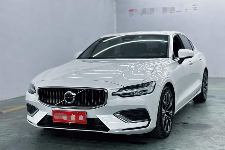 Used Volvo S60 2024 B4 Zhiyuan Luxury Edition