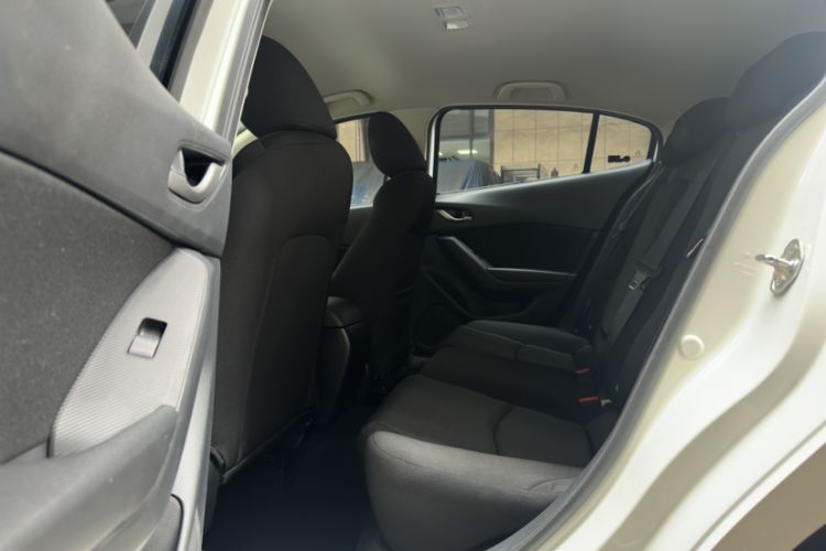 Used Mazda Mazda 3 Axela 2017 Hatchback 1.5L Automatic Comfort Model Emission Standard China V
