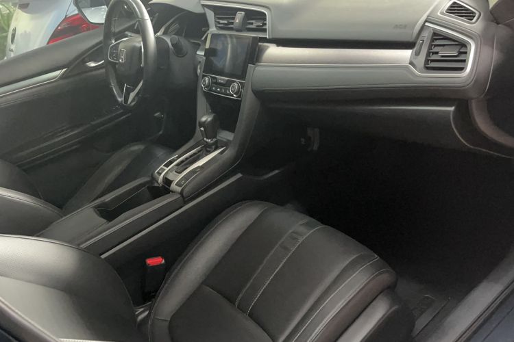 Used Honda Civic 2016 220TURBO CVT Prestige Edition
