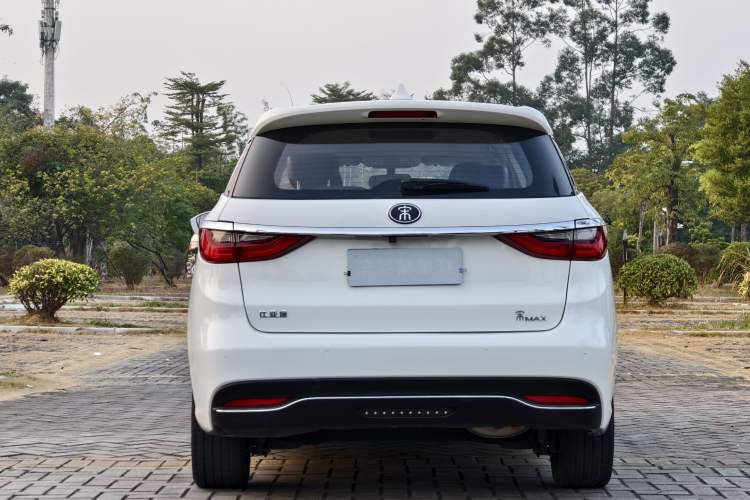 Used BYD Song MAX 2018 1.5T Automatic Smart Connect Luxury 6-Seater
