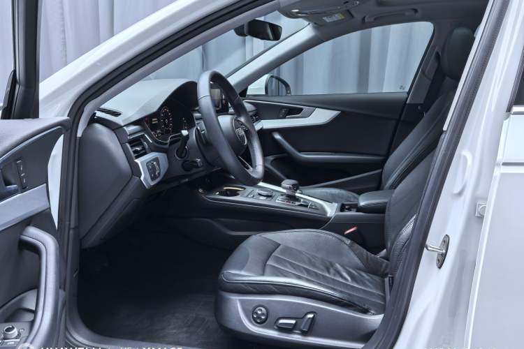 Used Audi A4L 2019 40 TFSI Fashion Edition China VI Emission Standard
