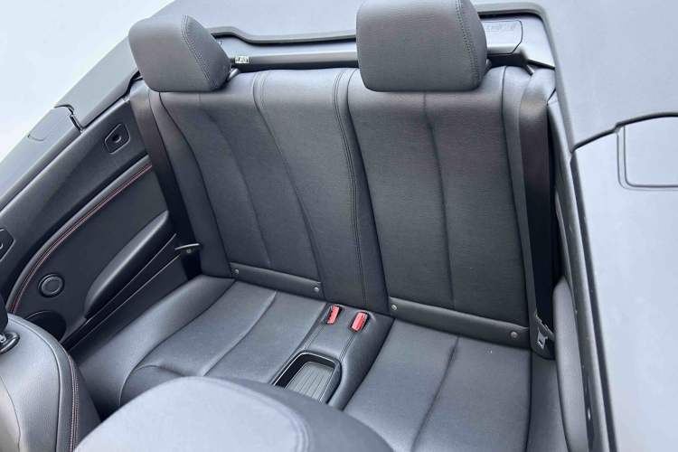 Used BMW 2 Series (Import) 2019 225i Convertible Coupe Sports Design Package