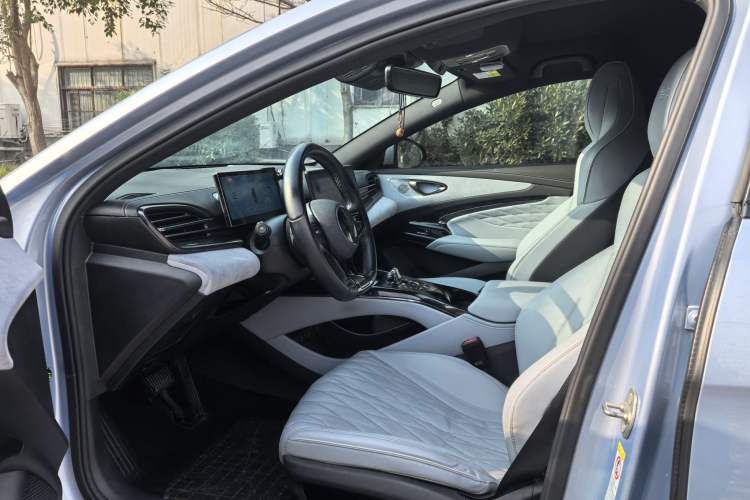 Used BYD Seal 2022 550 km Standard Range Rear-Wheel Drive Prestige Version