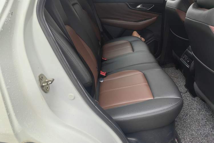 Used Dongfeng Aeolus AX7 2018 Classic 1.6T Automatic Elite Model
