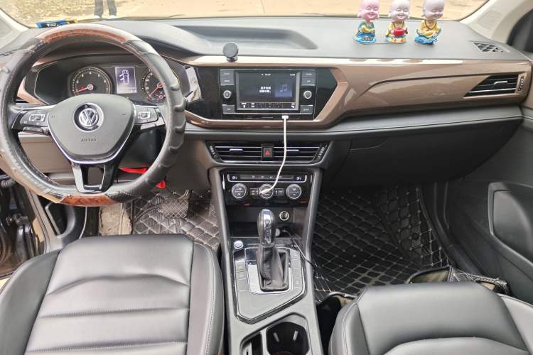 Used Volkswagen Tharu 2020 280TSI Two-Wheel Drive Comfort Edition China VI Standard
