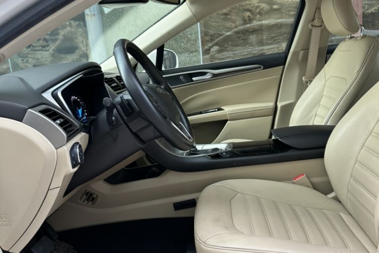 Used Ford Mondeo 2013 2.0L GTDi 200 Fashion Edition
