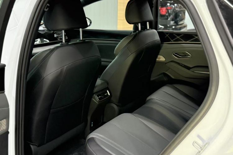 Used BYD Qin L 2024 DM-i 120KM Beyond Model
