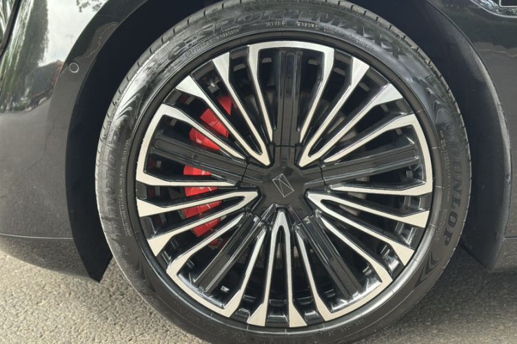 Used  12 2025 Ultra Extended-Range Edition
