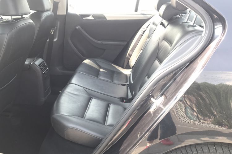 Used Volkswagen Sagitar 2014 1.6L Automatic Comfort Model
