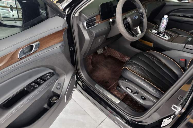 Used Ford Equator 2023 EcoBoost 225 Premier PLUS 7-Seater (2/2/3)