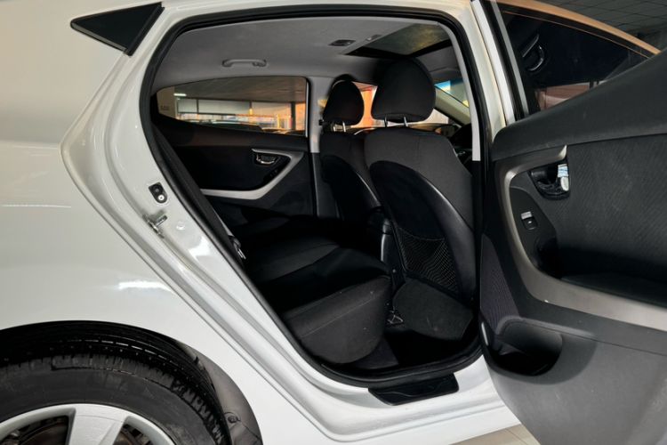 Used Hyundai Elantra 2013 1.6L Automatic Leading Model