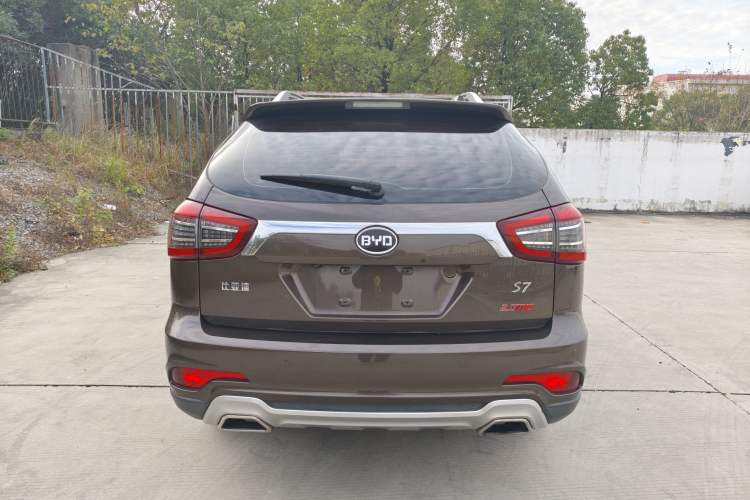 Used BYD S7 2017 2.0T Automatic Luxury Model
